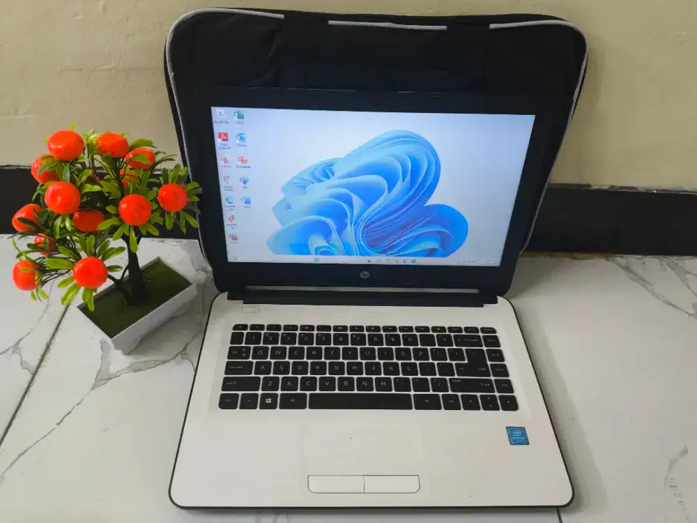 Laptop hp14 ram 4gb ssd 256gb intel phentium