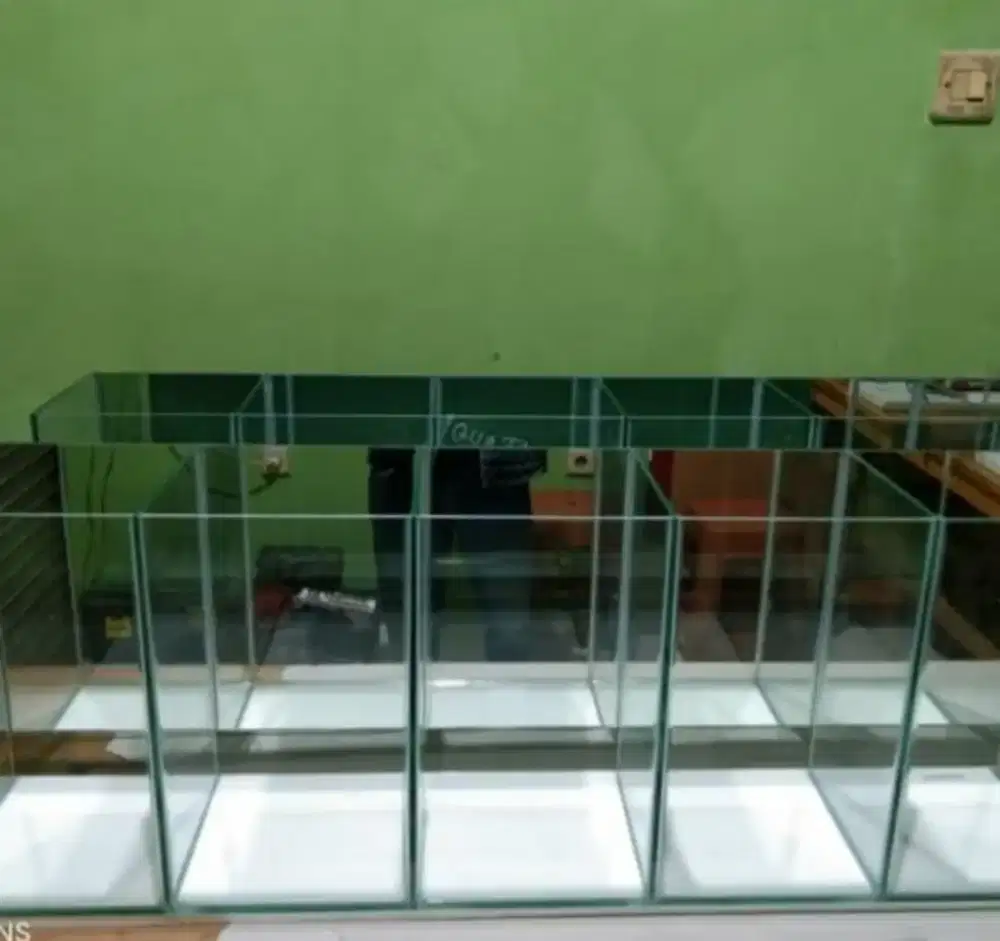 etalase kaca display buah jus bisa custom ukuran