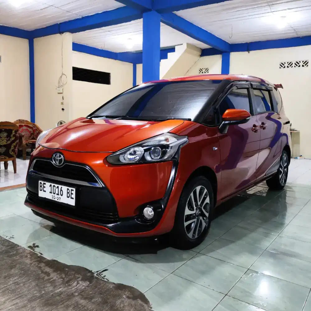 Toyota Sienta V Matic Bensin Tahun 2017