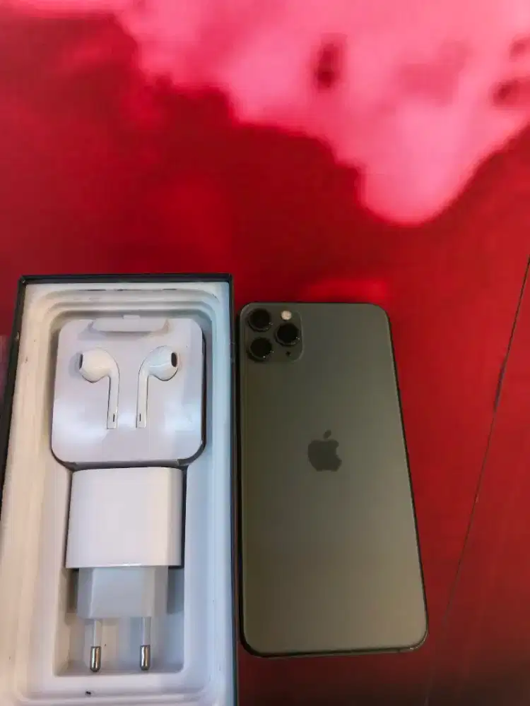 Iphone 11 pro max 256gb lihat baru