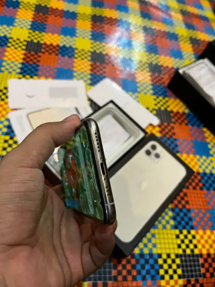 iPhone 11pro 256 inter alloprtor.