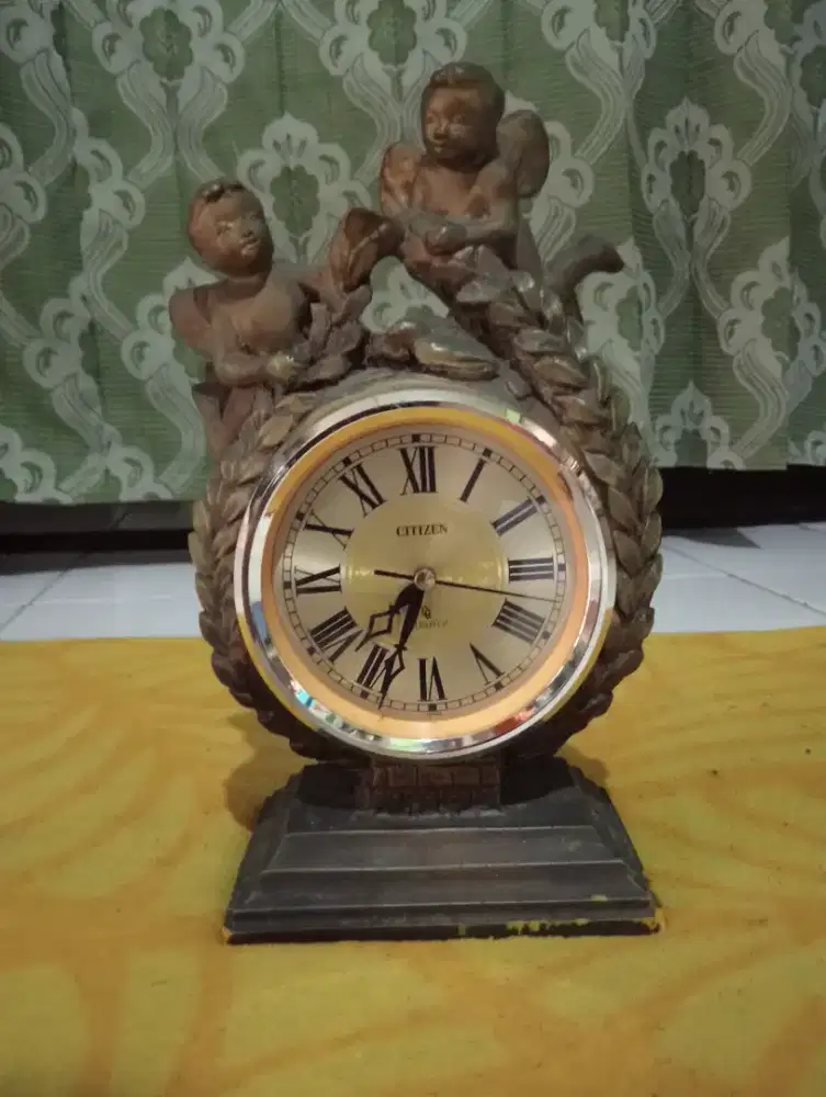 Jam Meja Antik kondisi nyala Normal