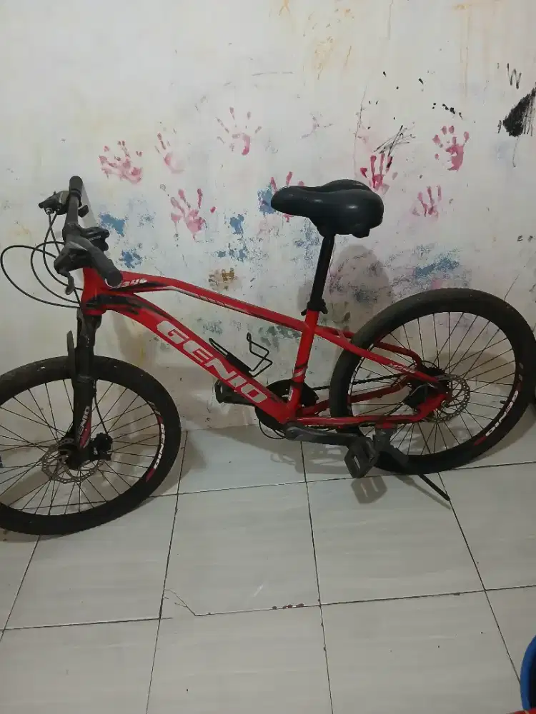​Sepeda MTB Genio M-346 (Warna Merah Gagah)