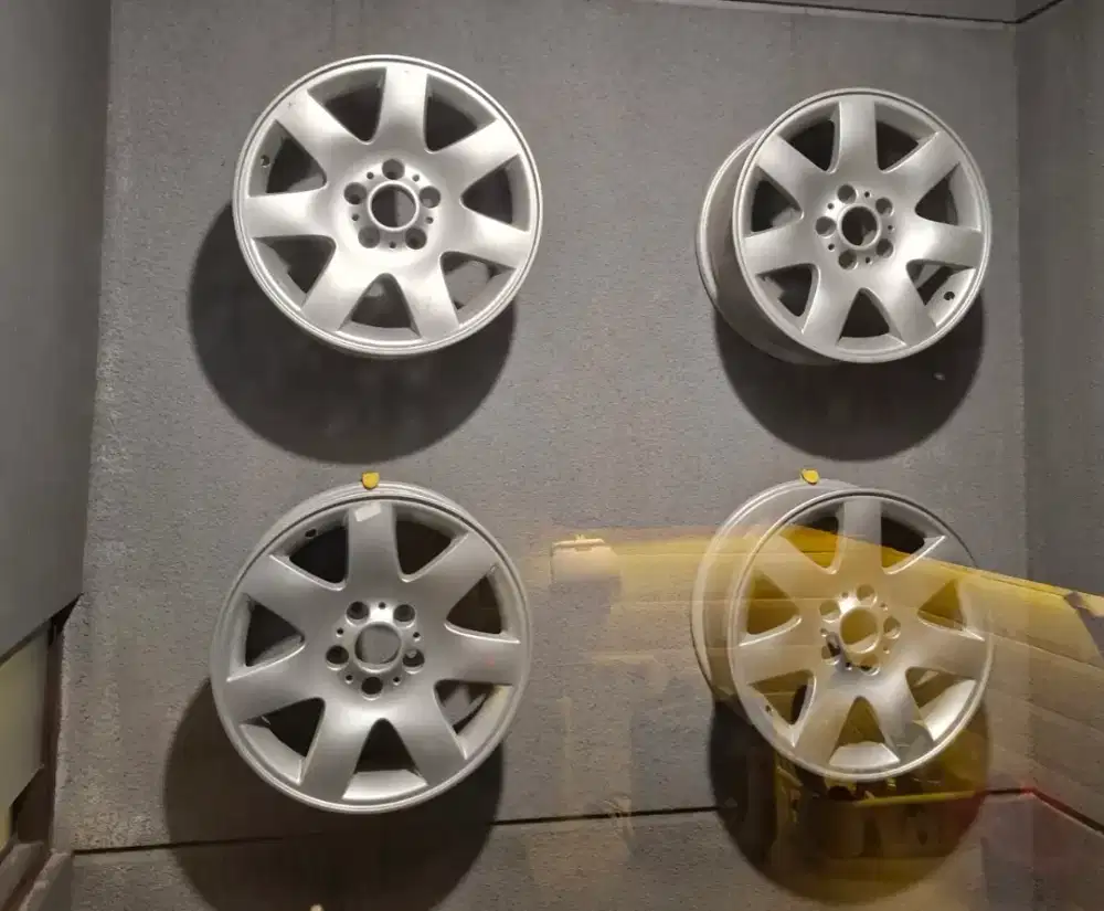 Jual velg second ori BMW seri 5 R17 lebar 7,5 rata et 20 pcd 5x120