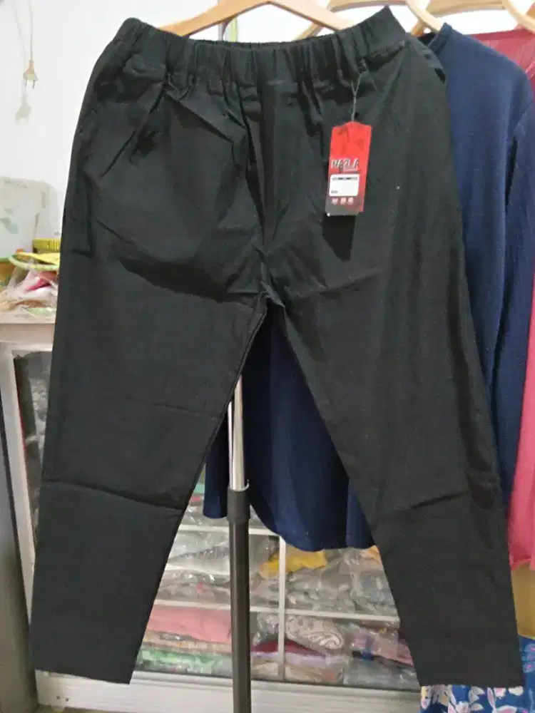 Celana wanita Pensil halus