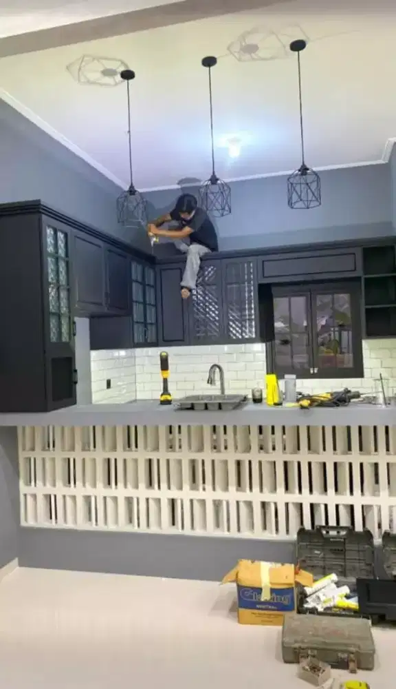 Tukang bangunan