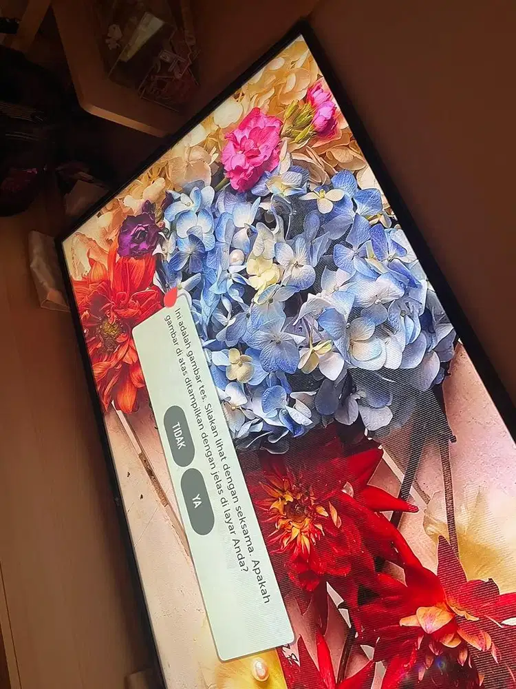 LG UHD 65 4K minus