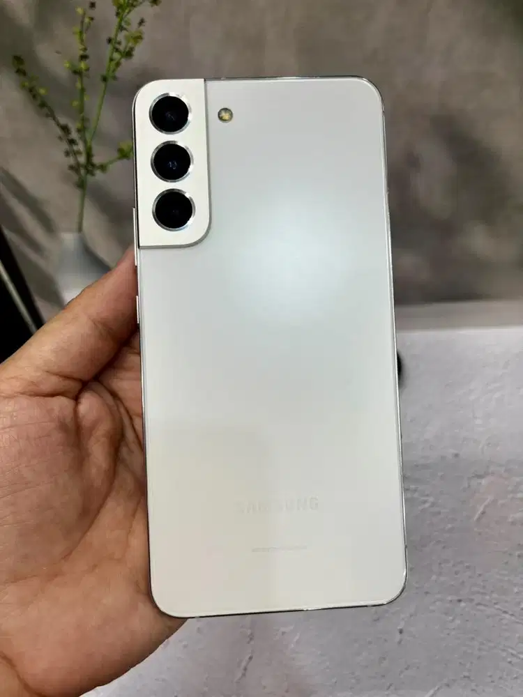 Samsung s22 plus 256gb putih mulus hp kabel ori bs tt