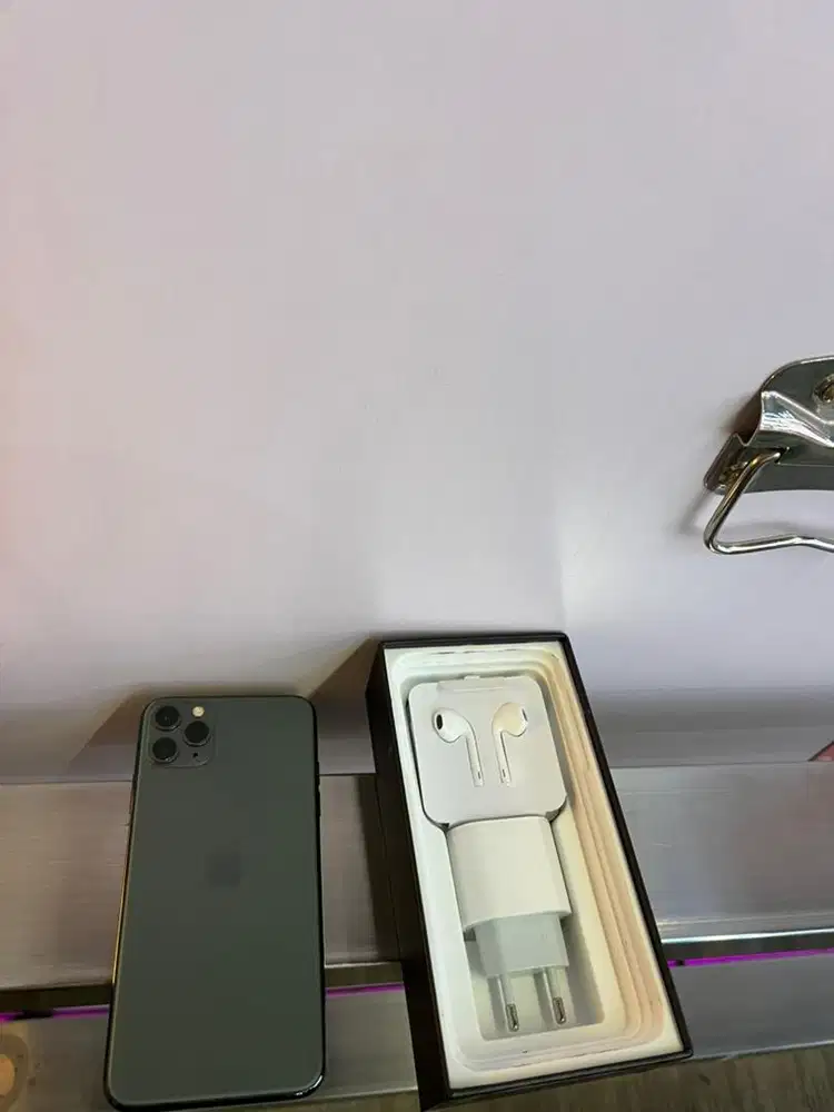 iphone 11 pro max 256gb yak baru cuy