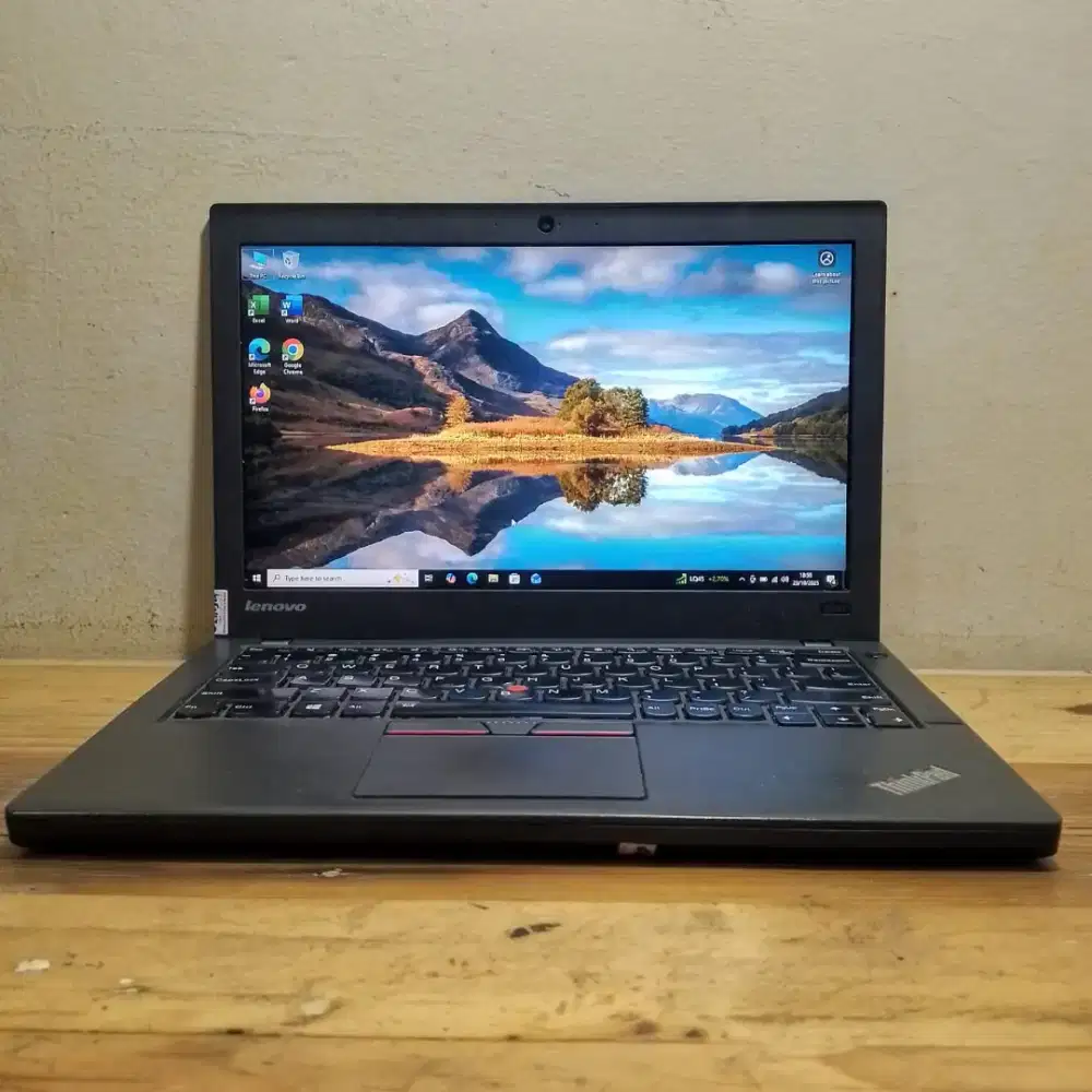 Lenovo Thinkpad core i5 Ram 8 GB SSD 256 GB backlight keyboard
