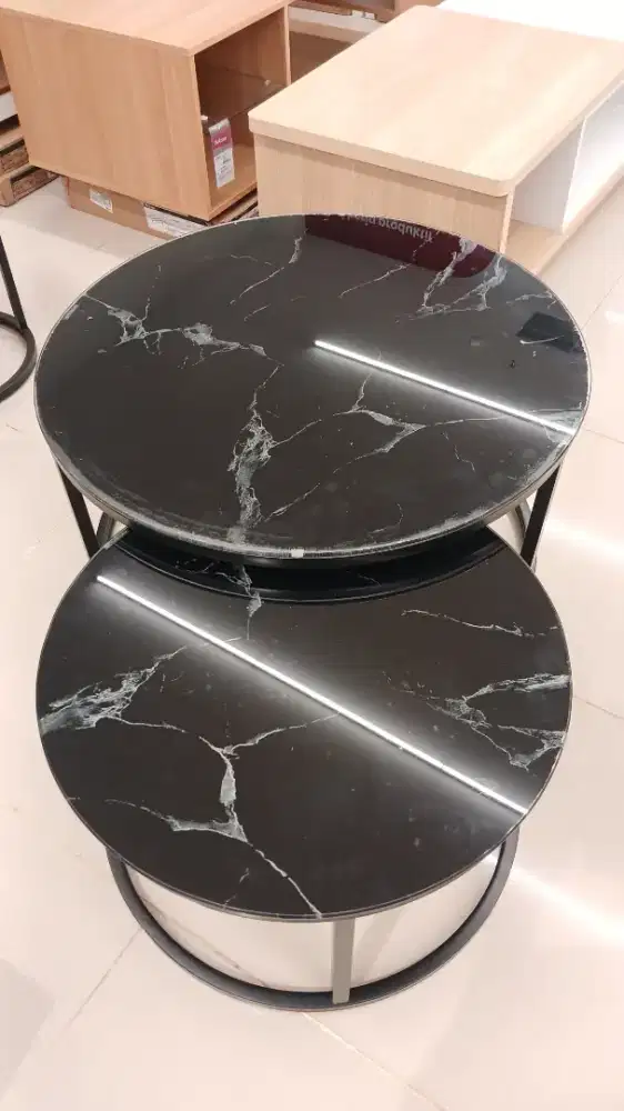 Meja milan marble
