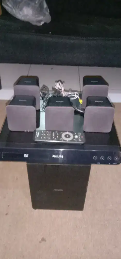 PHILIPS HOMETHEATER 5.1