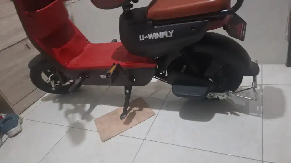 Sepeda Listrik Uwinfly D7S Hitam