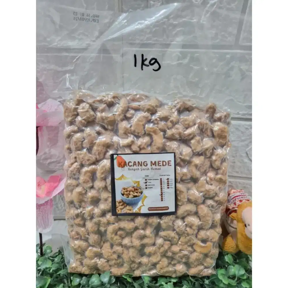 Kacang mede ber aneka macam rasa