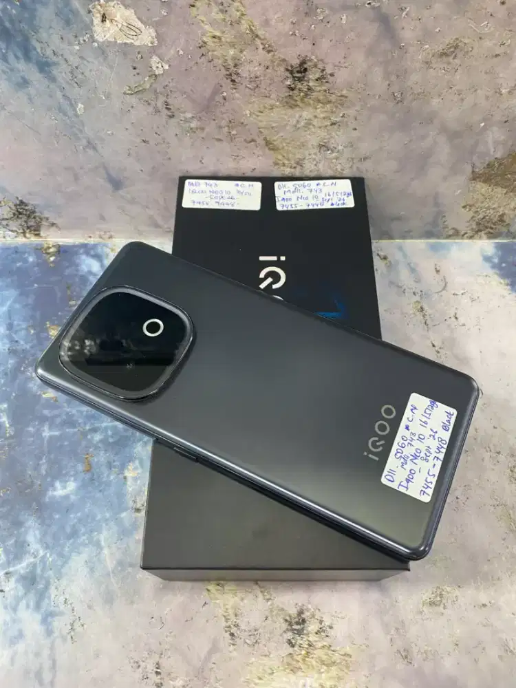 Di jual HP IQOO NEO 10 BLACK RAM 16GB ROM 512GB