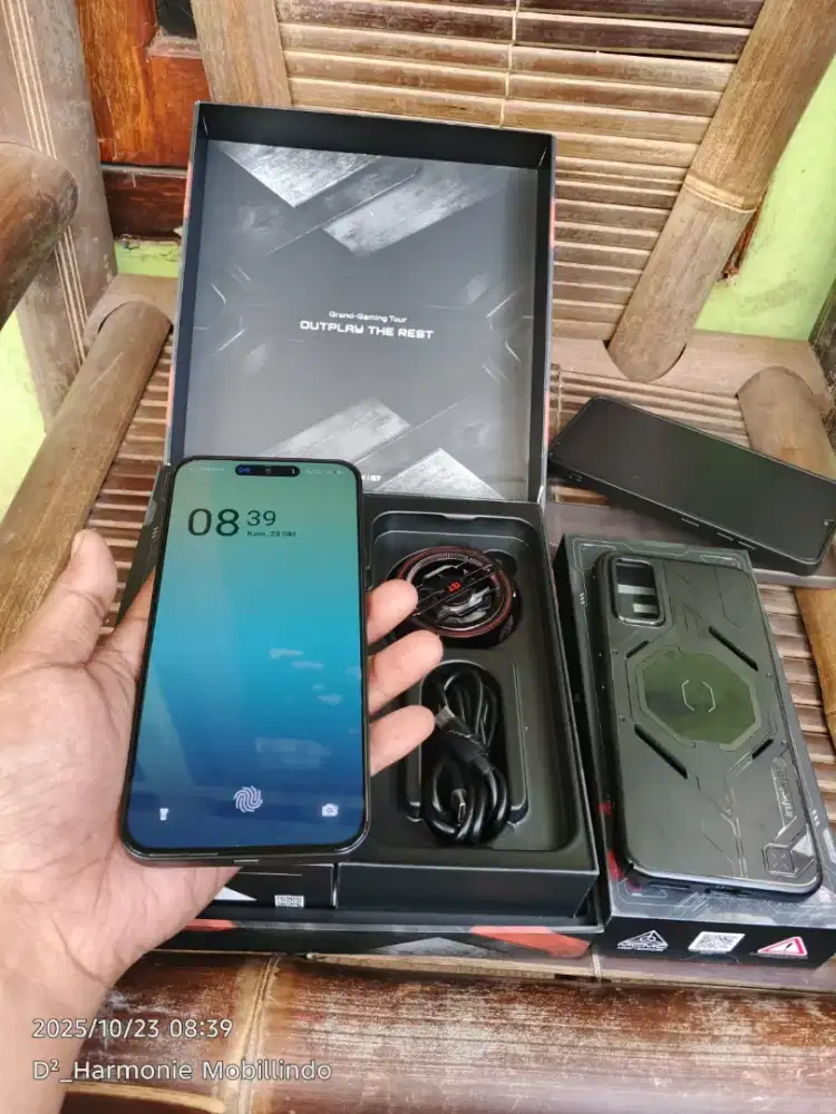 Infinix GT30 pro special gift box