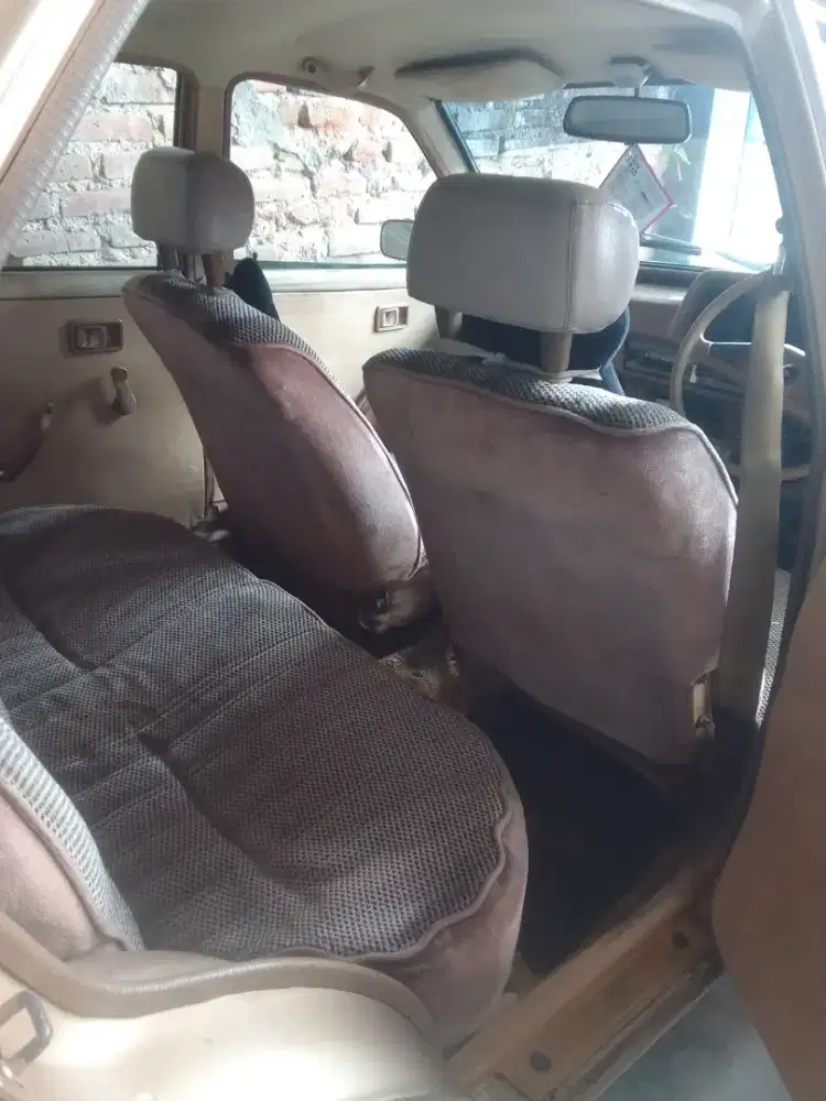Daihatsu Charade THN 1982