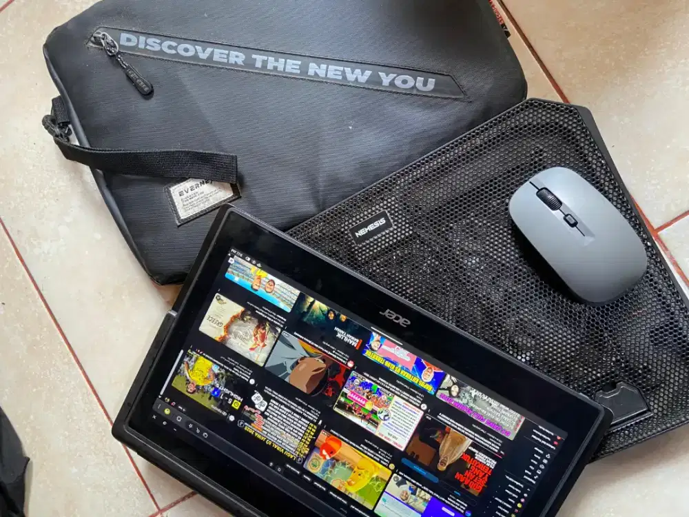 Laptop Acer layar sentuh ssd