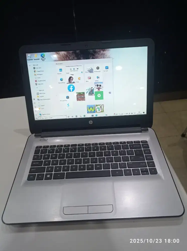 Dijual Laptop HP ram 4gb. Full set