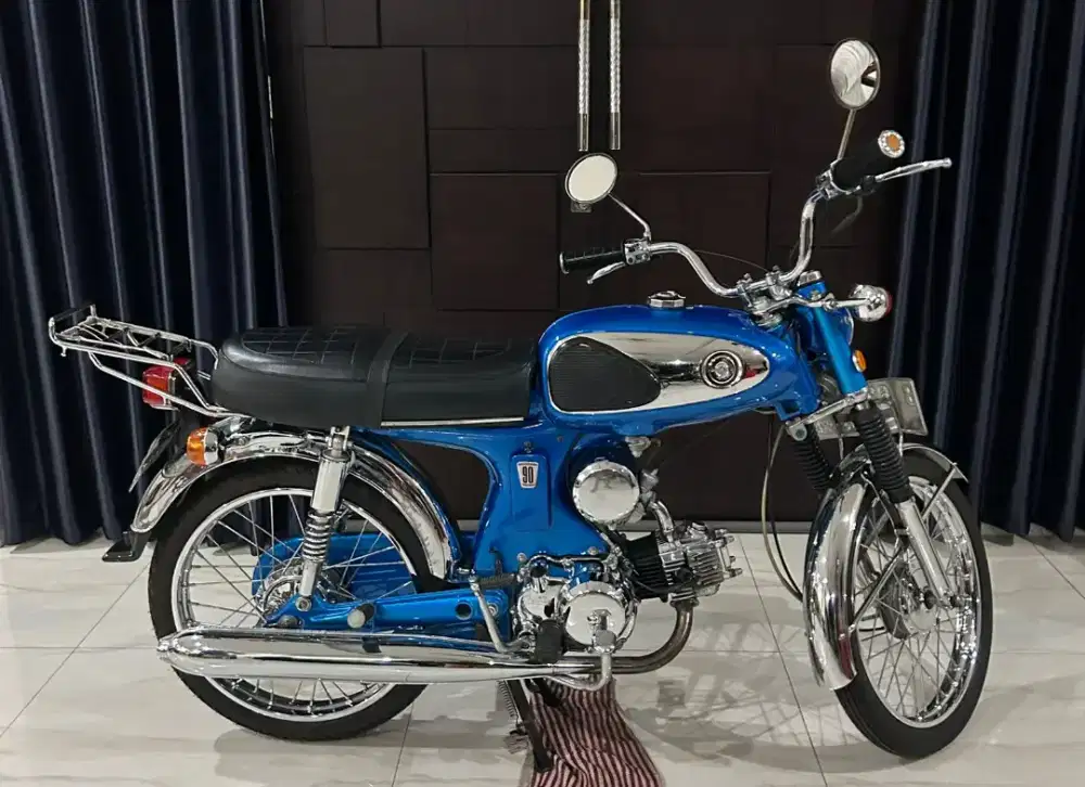 Honda C90 Tahun (1978)