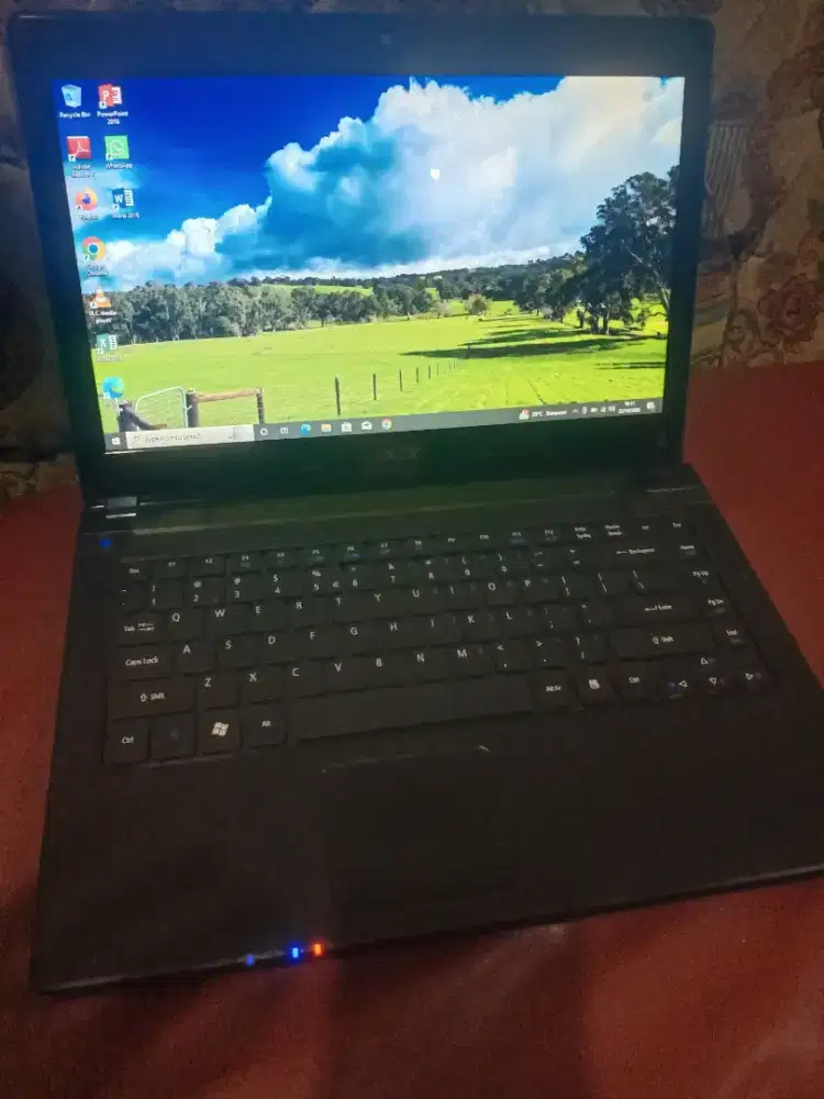 Laptop Legend : Acer Aspire 4750 Core i3  2348 M, ram 6 GB , Hdd 320