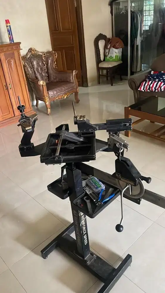 Mesin Senar Raket Bulutangkis