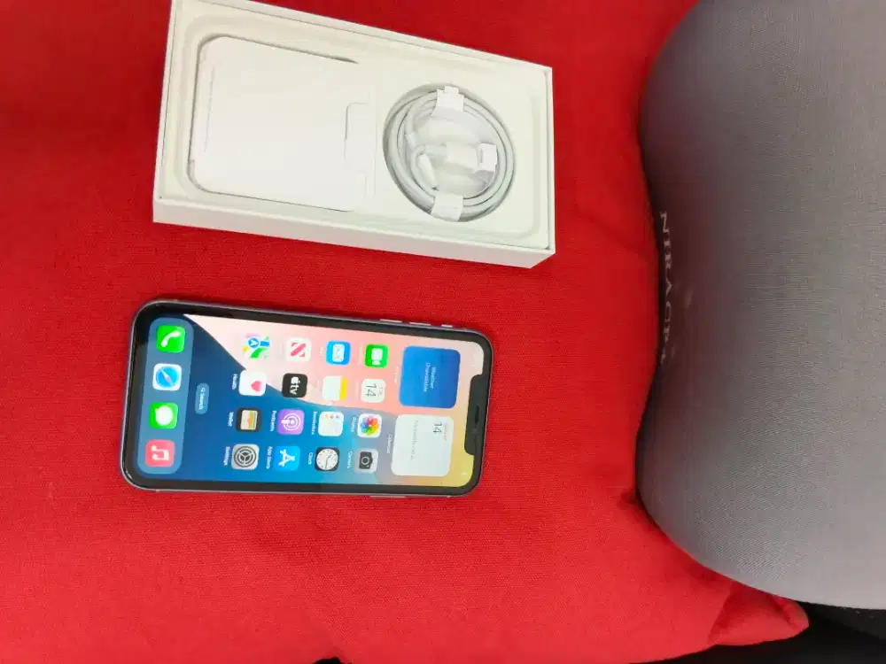 Iphone 11 128gb orginl ter ungu baru