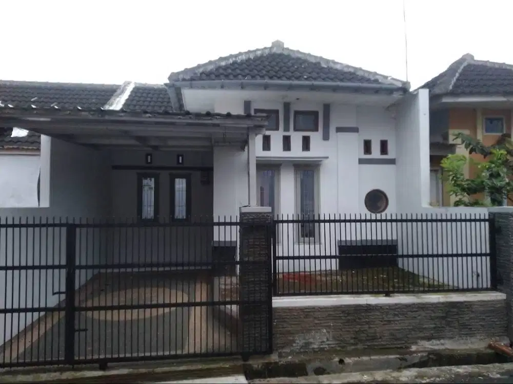 Disewakan Rumah Strategis Siap Huni Dekat Transmart & Asia Plaza
