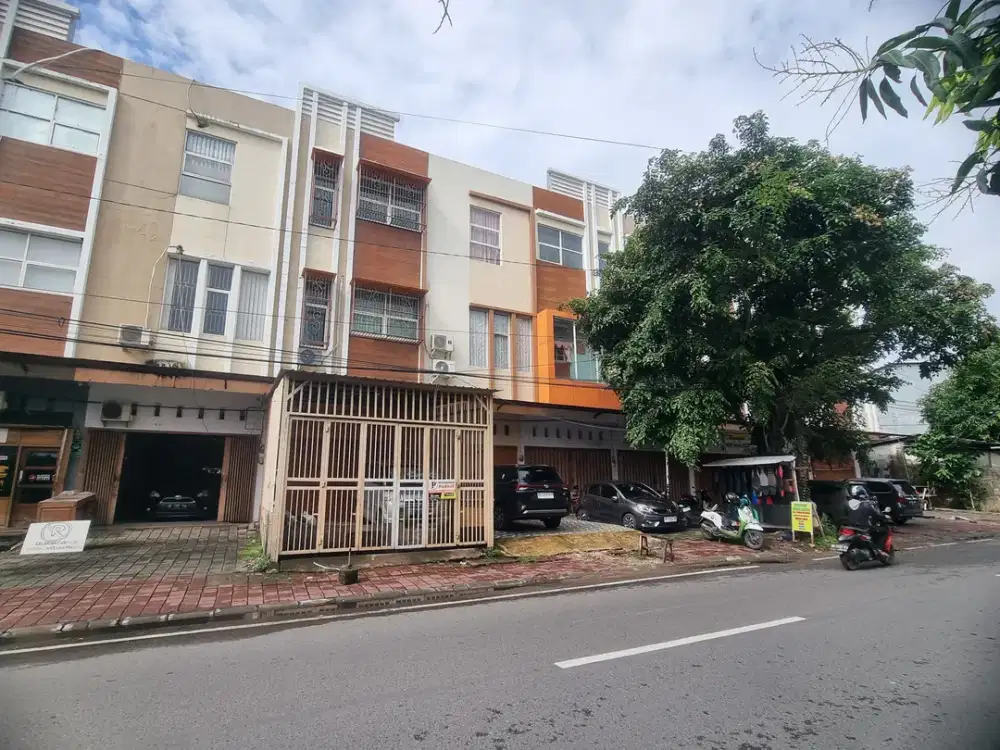 Dijual Ruko 3 lantai di jl.anditonro makassar