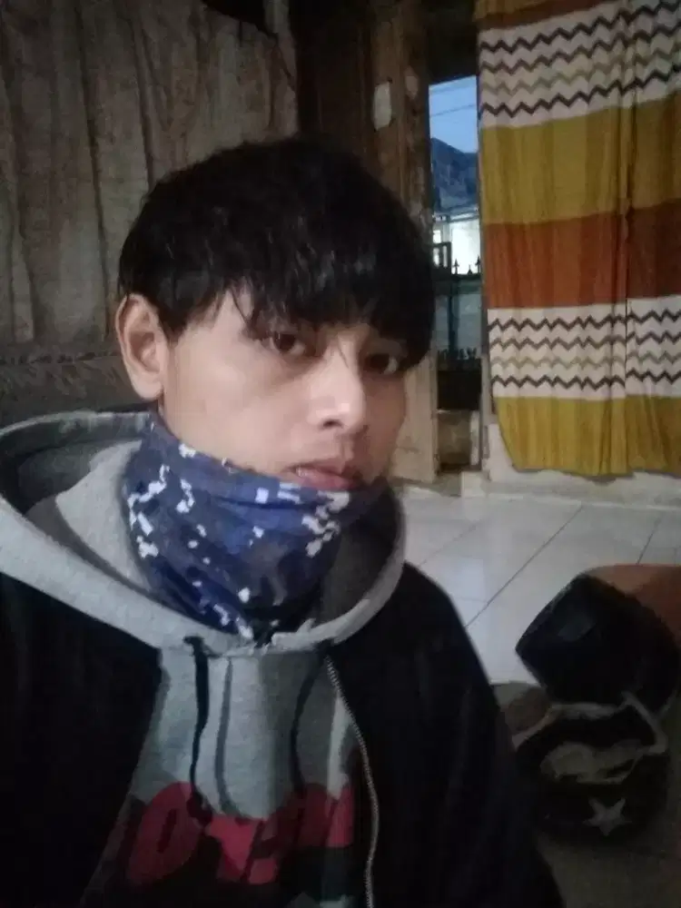 Mencari pekerjaan apa saja yang masuk akal
