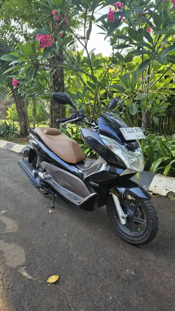 Low Km 40 rb Honda PCX Full Original Pajak Hidup Surat Lengkap
