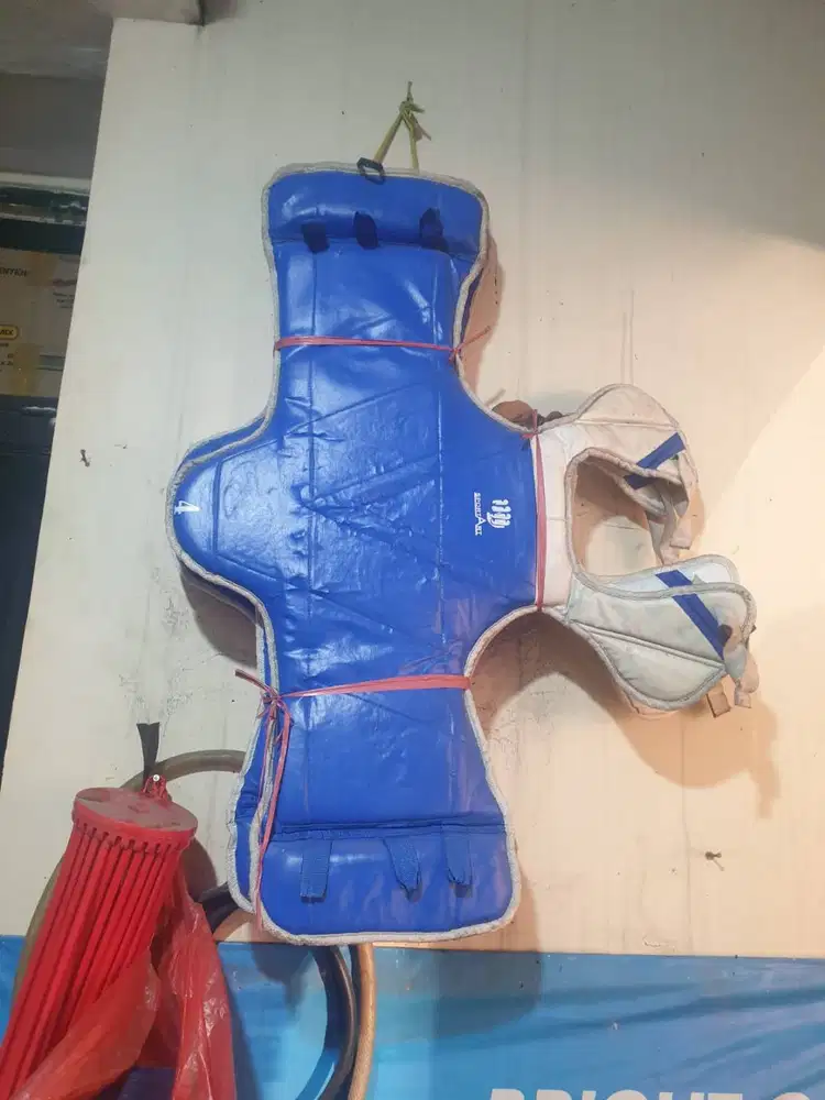 Teakwondo body protector size 4 (second)