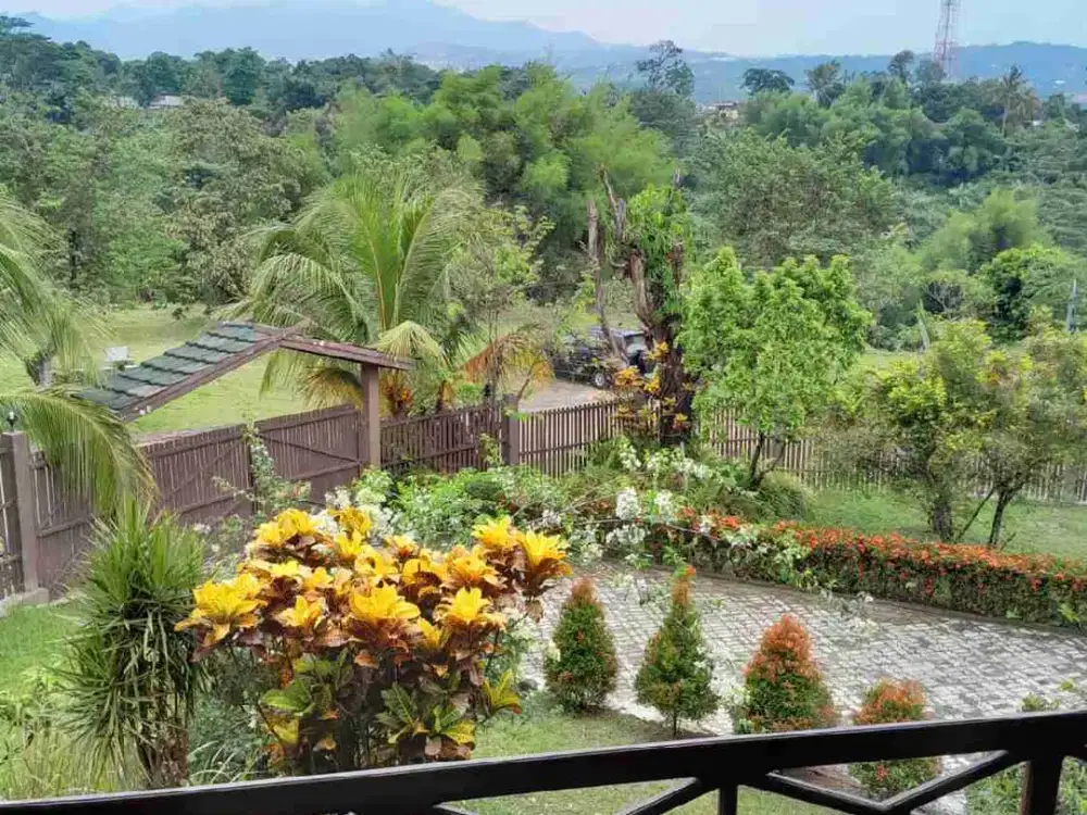 Rumah villa kayu cluster bukit golf hijau Sentul city Bogor