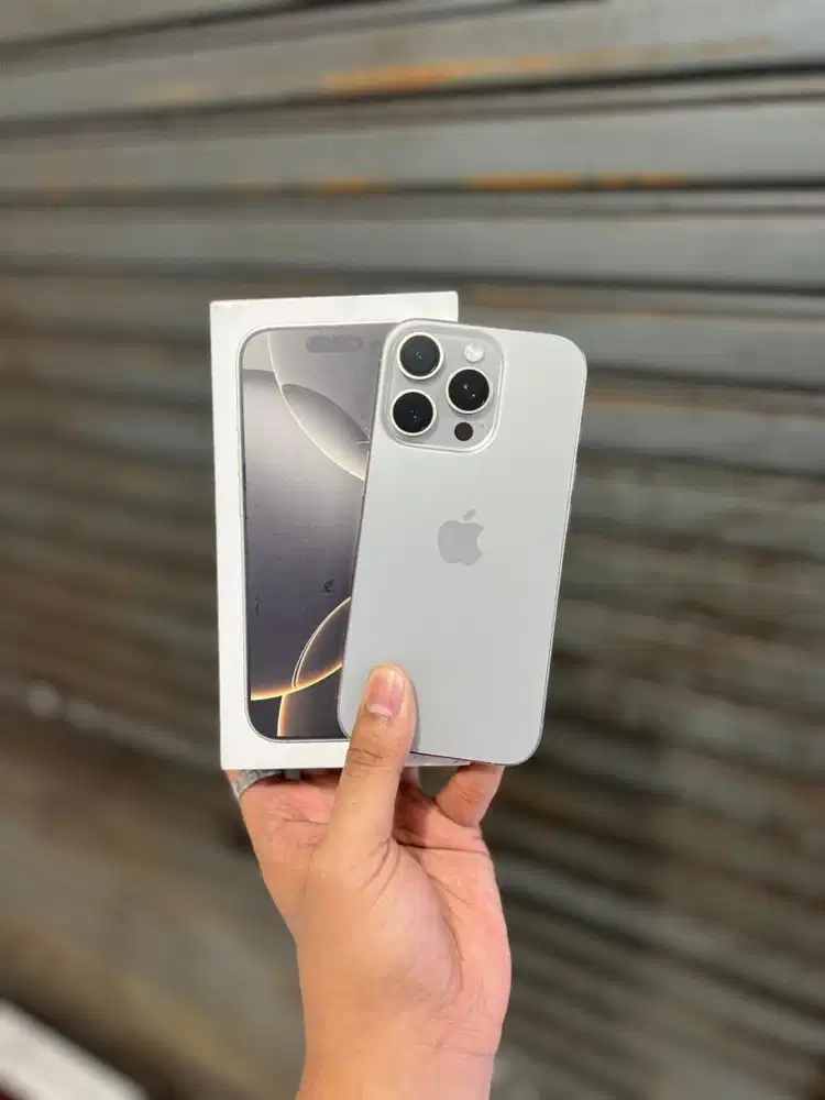 Iphone 16 pro 128gb ibox natural titanium like new