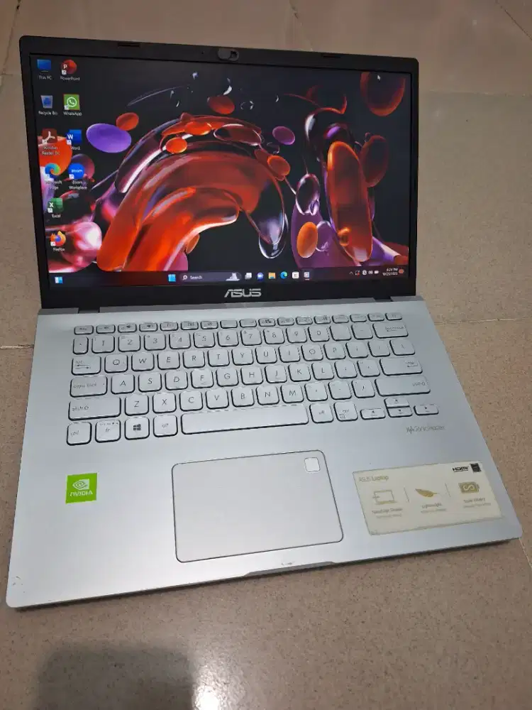 Bismillah dijual laptop asus slim core i5 ram 8gb ssd 512gb nvme