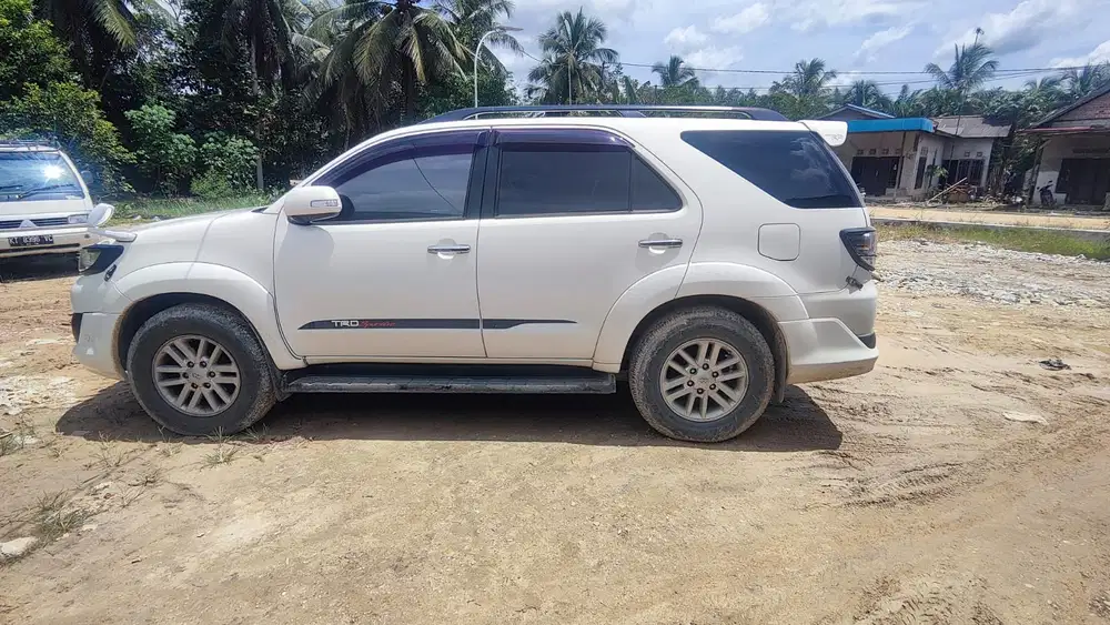 Toyota Fortuner 2013 2.7 G Luxury Bensin AT Lokasi Babulu PPU Nego