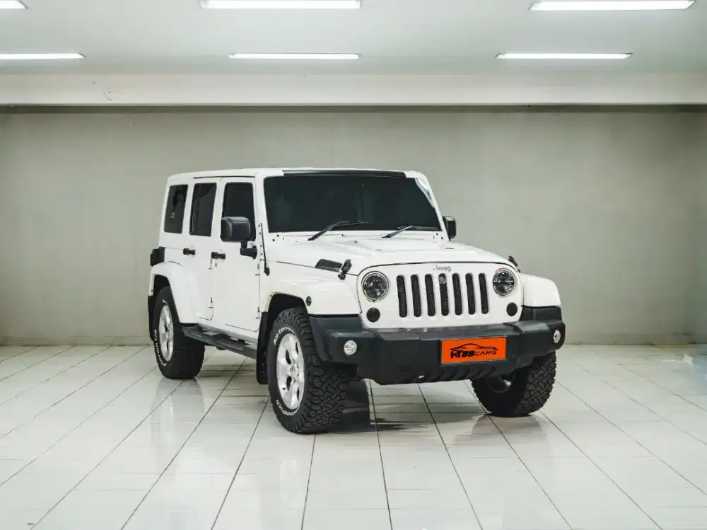 JEEP WRANGLER SAHARA 3.6L 
4x4 AT