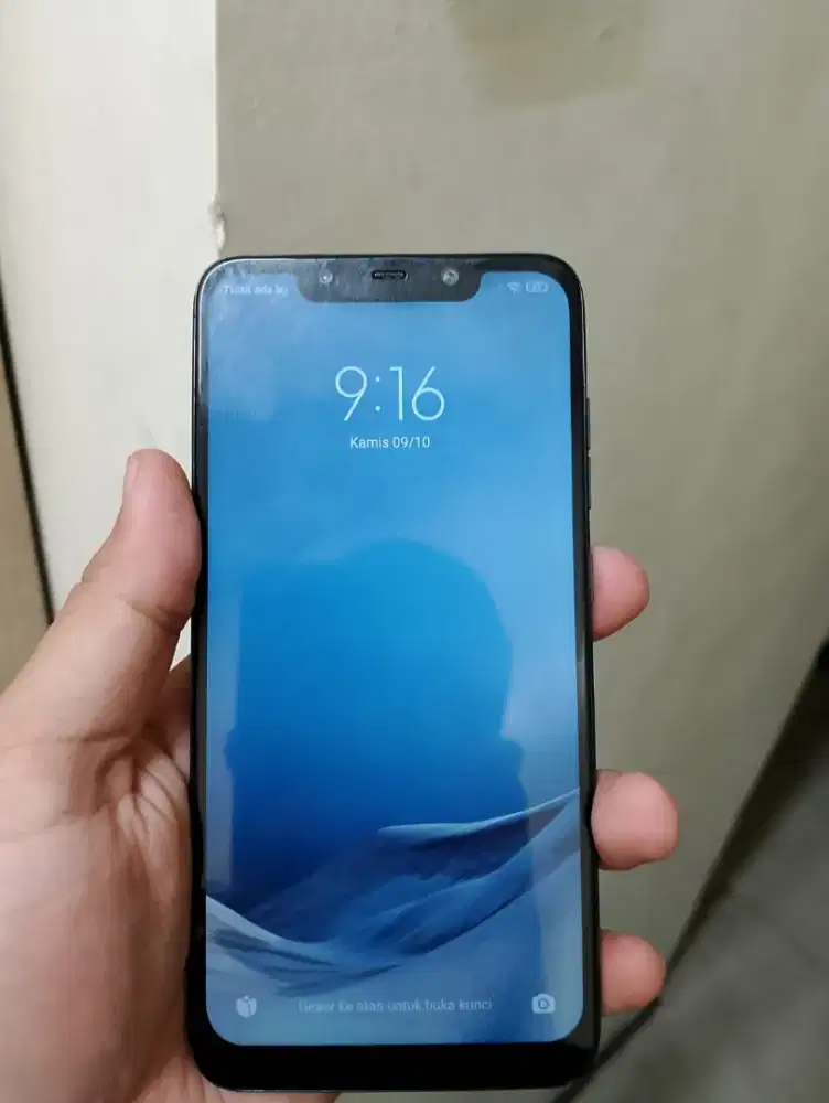 Poco F1 6/128GB