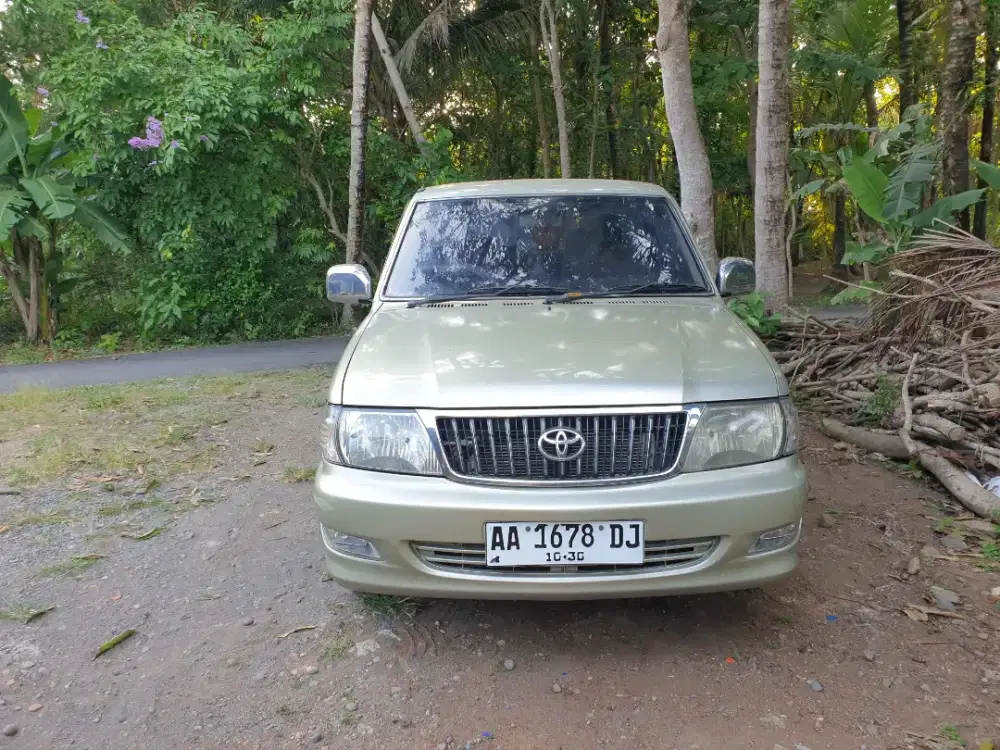 Toyota Kijang LGX EFi 1,8 MT