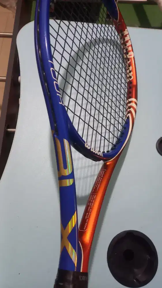 Raket Tenis Wilson BLX Tour 95