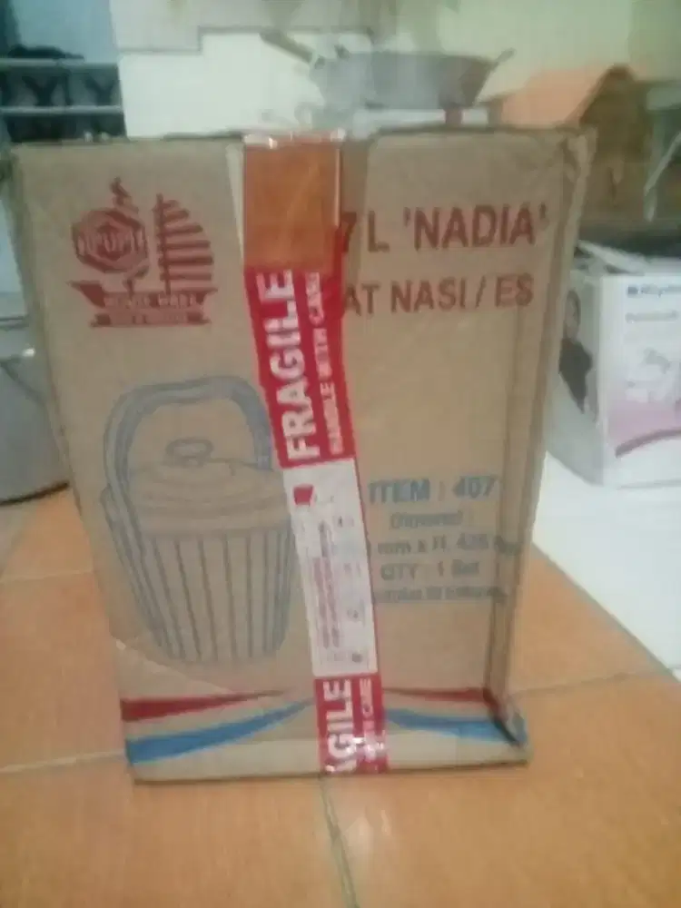 Di jual termos nasi masih baru