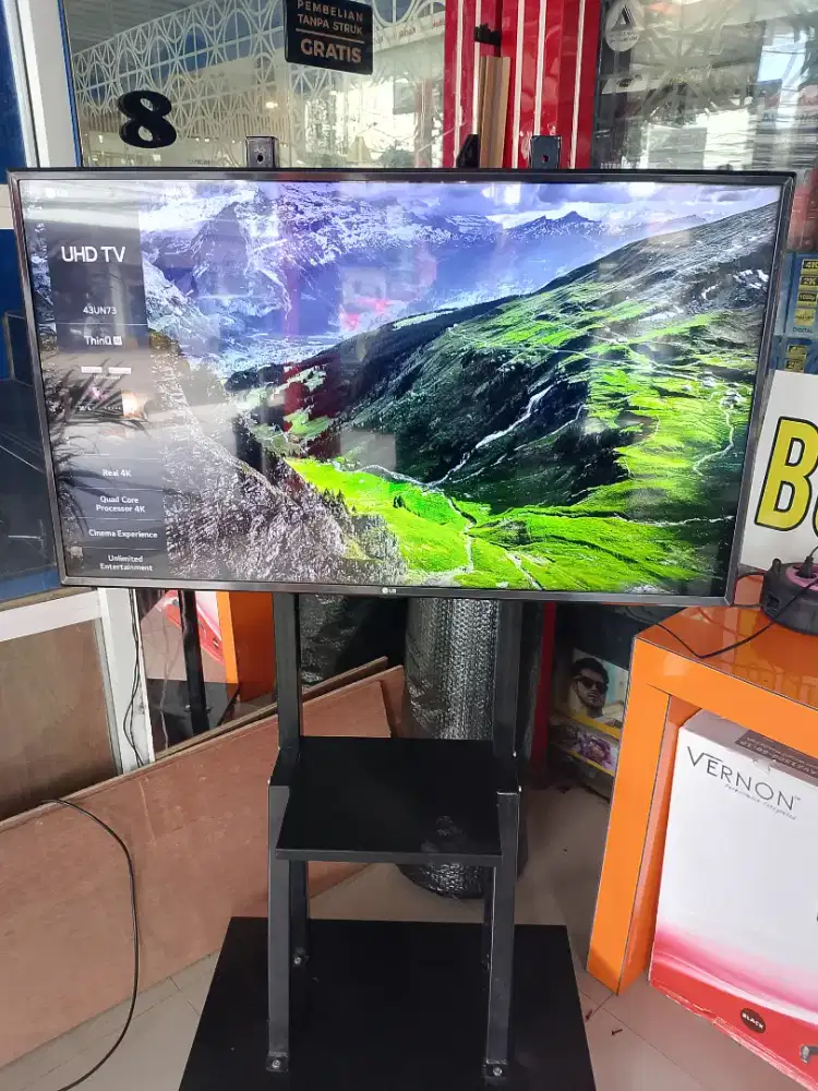 SEMART TV LG 43 INCH DAN STENDING BREKT
