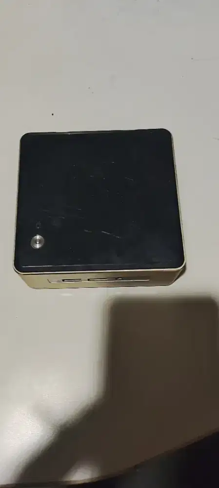INTEL NUC Core i3