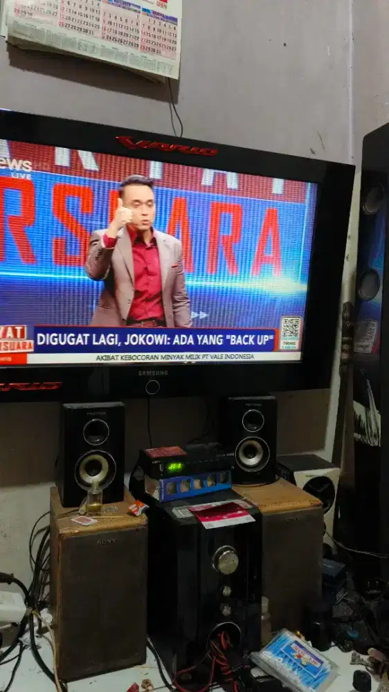 Samsung 32 Inc msh LCD komplit sm STB sm antena tinggal pakai