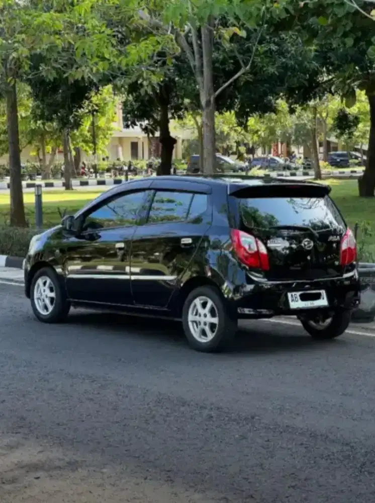 daihatsu Ayla 2015 tipe X 1000CC  A/T HITAM
