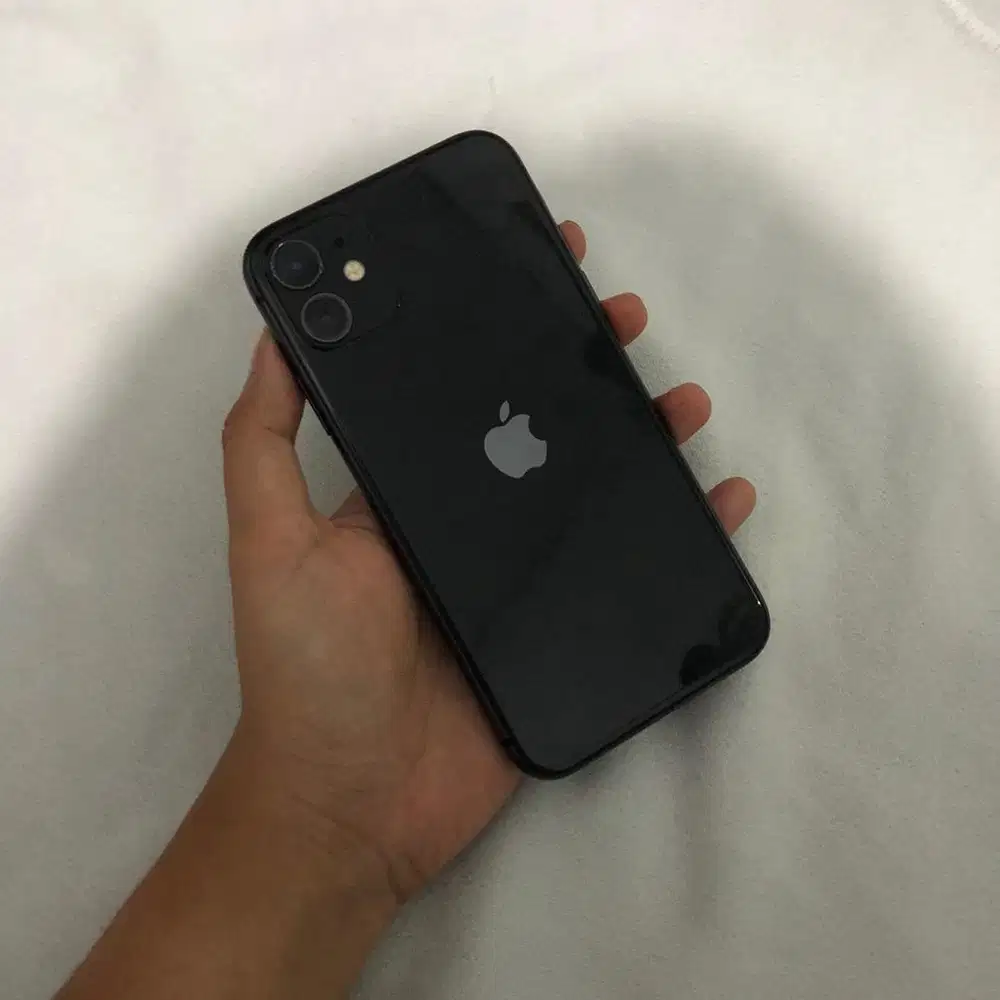 iphone 11 64gb hitam