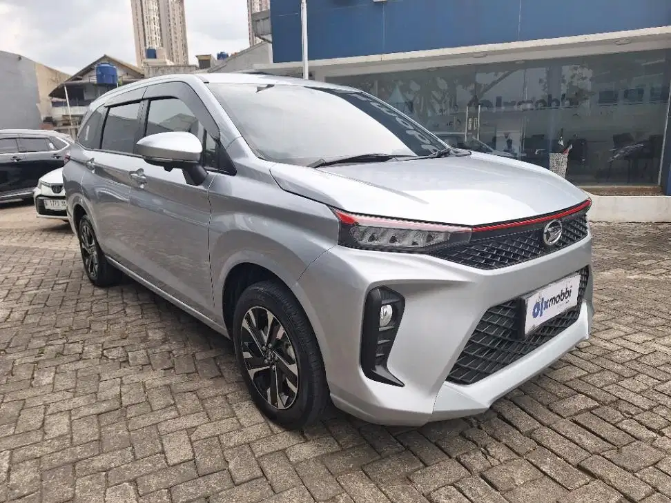 DP MURAH Daihatsu Xenia 1.5 R Bensin-AT 2023 Silver CDOTB
