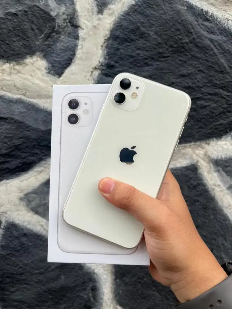 iPhone 11 64gb ex Inter Second Like New