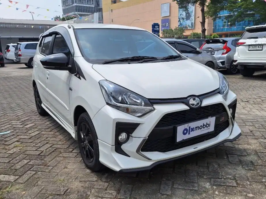 DP MURAH Toyota Agya 1.2 GR Sport Bensin-MT 2023 Putih CHKHB