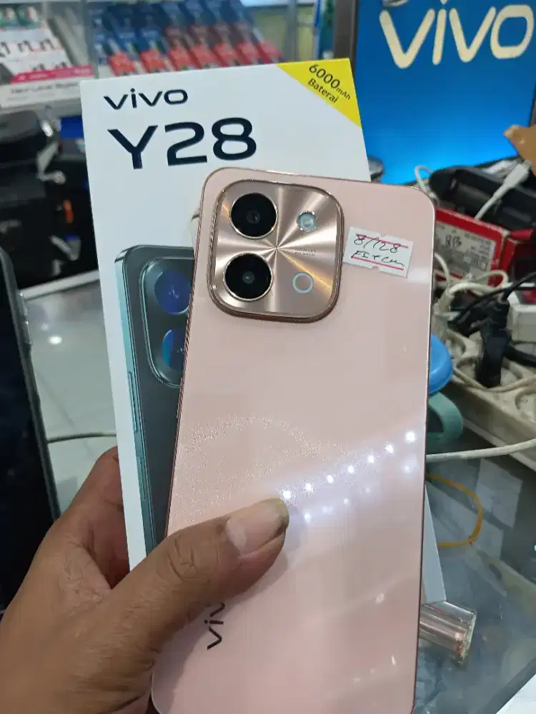 vivo y28 ram8  128gb fullset bergaransi